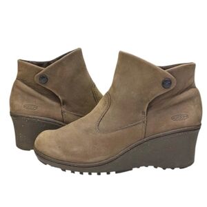 Keen Akita Wedge Boots GUC $130 Size 38.5/ 8 US   S3719